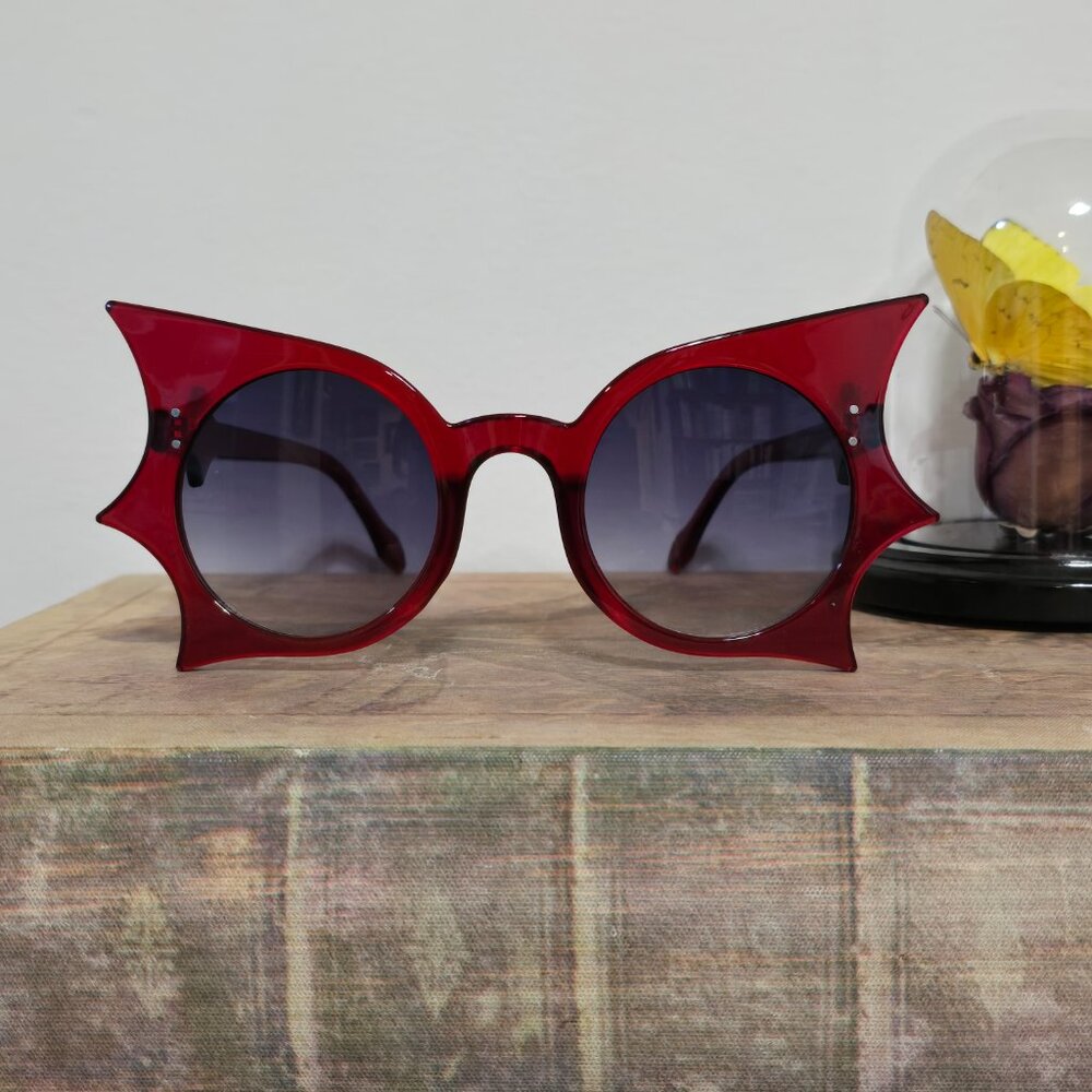 NEW Bat Butterfly Vintage-look Womens Sunglasses. Red/ black lenses